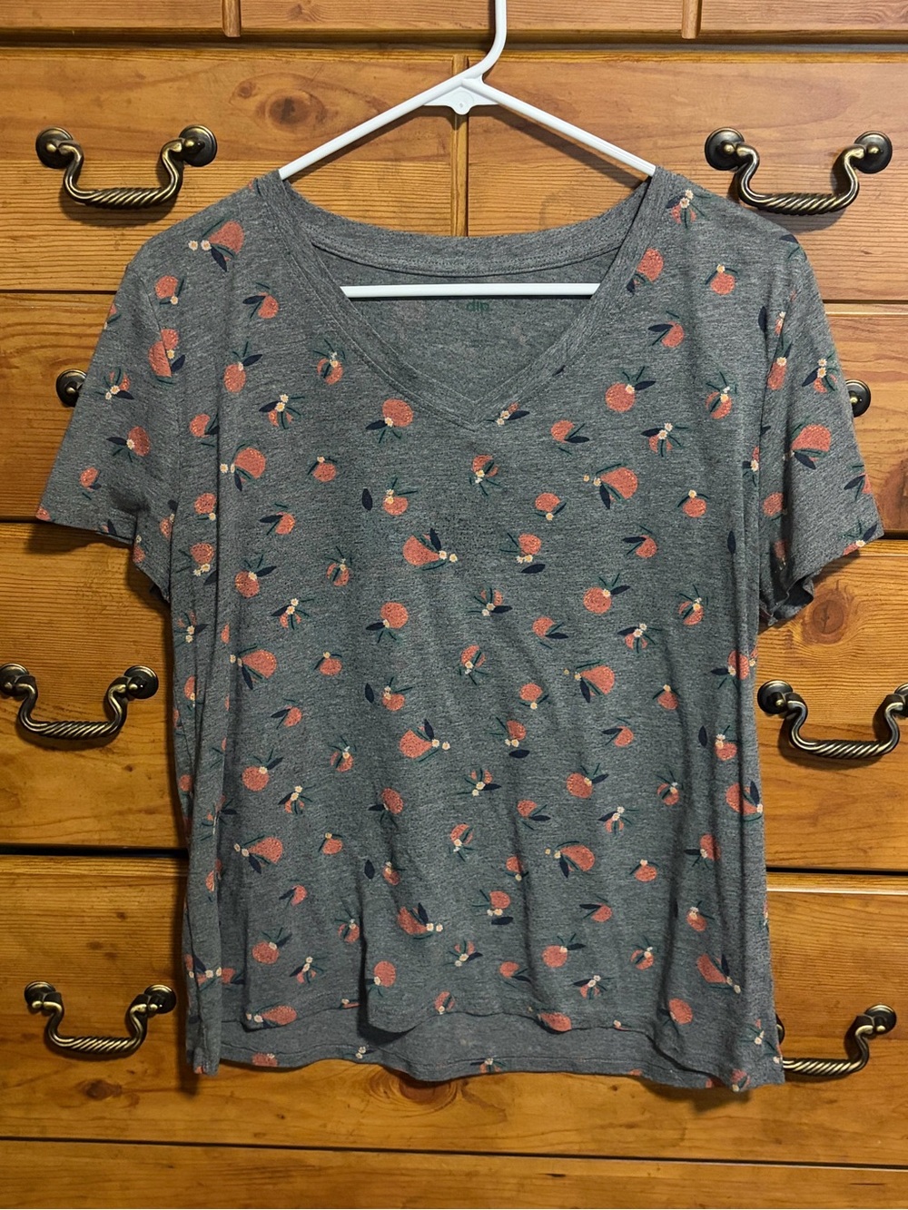 dip Gray V-Neck Tee with Coral Floral Motif